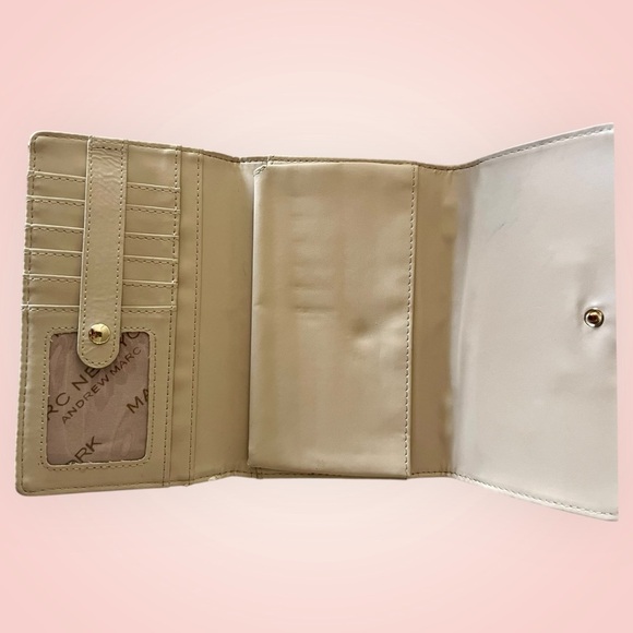 Marc New York Wallet/Wristlet - Picture 4 of 9
